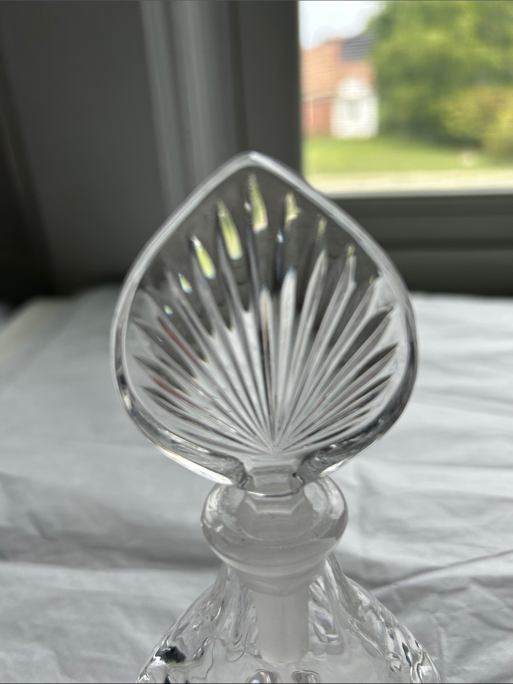 Crystal Glass Decorative Perfume Bottle - Clear - Picture 2 of 7